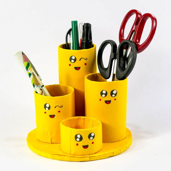 Emoji Plastic Pen Stand  Manufacturers, Suppliers in Delhi